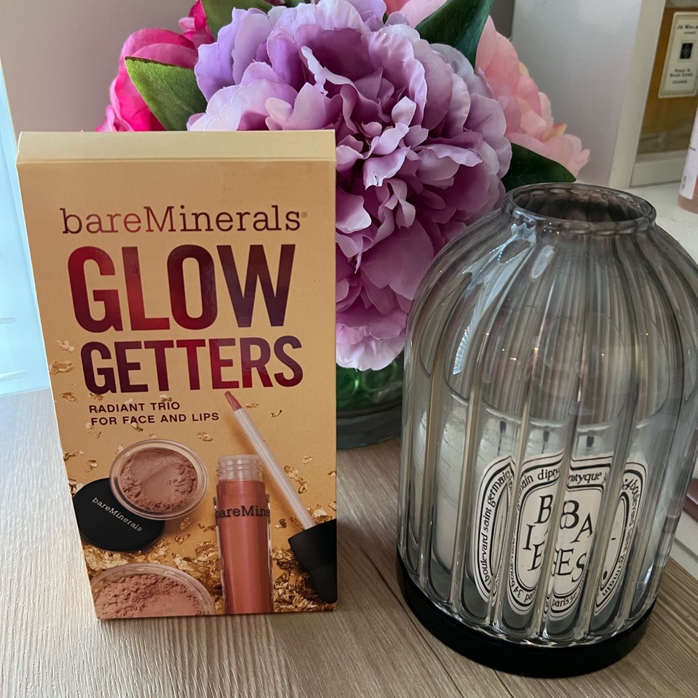 2/$30 NIB Bare Minerals Glow Getters Radiant Trio for Face & Lips